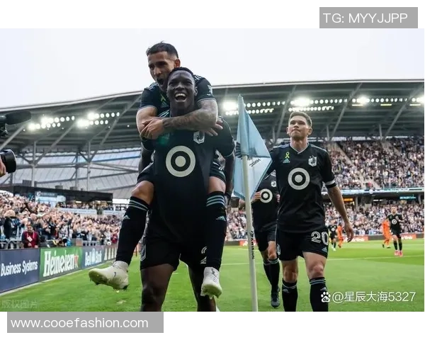 盐城湖与休斯顿迪纳摩的精彩对决揭示中美足球的差距与未来发展潜力