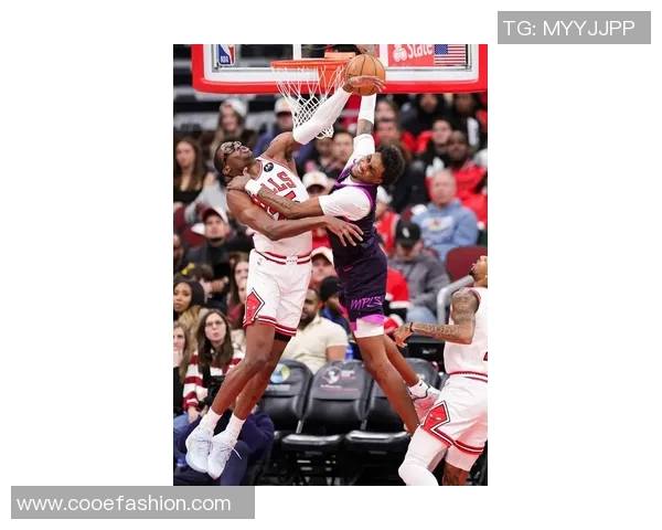 罗斯森林狼与公牛激战回顾球星表现与战术分析全景呈现